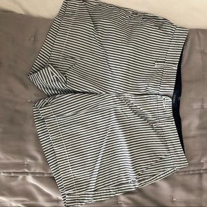 Old Navy everyday short